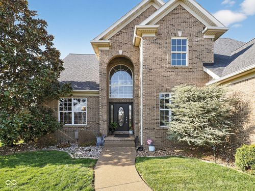 5688 Victoria Bluffs Dr, Newburgh, IN, 47630-8542 | Card Image