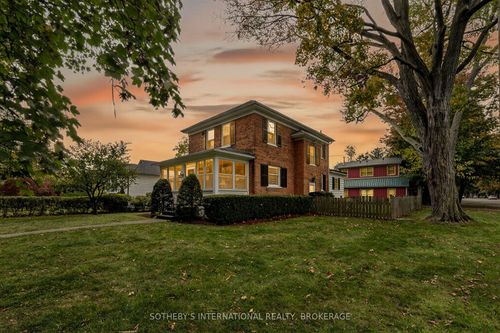 54 Platoff St, Niagara on the Lake, ON, L0S1J0 | Card Image