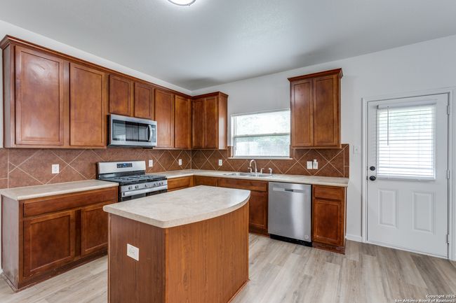 1121 Zacharys Way, House other with 3 bedrooms, 2 bathrooms and null parking in Austin TX | Image 9