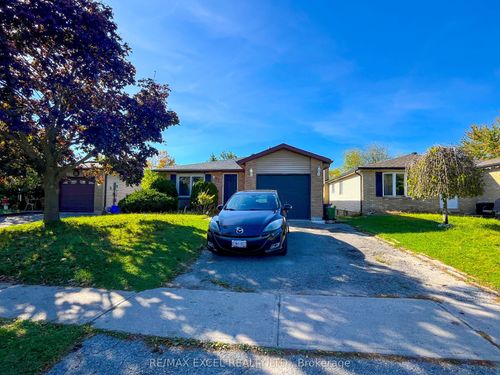 73 Hickling Trail, Barrie, ON, L4M5S7 | Card Image