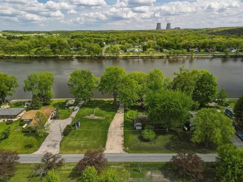 6215 River Drive, Oregon, IL, 61061 | Card Image