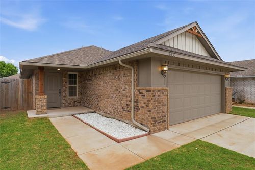 11633 Sw 12th St, Yukon, OK, 73099-0433 | Card Image