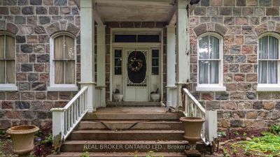 61 King St N, House other with 6 bedrooms, 4 bathrooms and 12 parking in Brant ON | Image 3