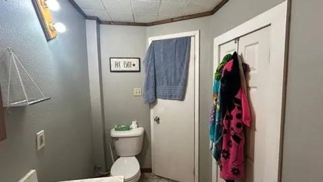 Bathroom with toilet | Image 19