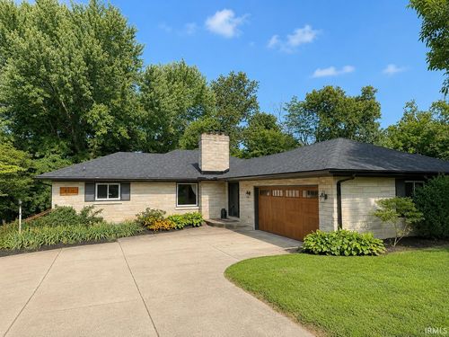 8811 Old State Rd, Evansville, IN, 47711-6926 | Card Image