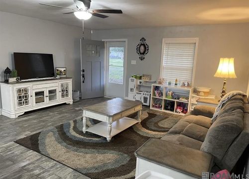 19077 Willie Ln, Livingston, LA, 70754-4537 | Card Image