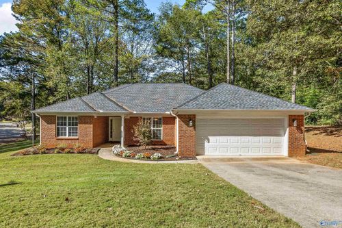 129 Wingfield Dr, Madison, AL, 35758-1285 | Card Image
