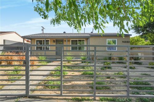 14320 Osborne St, Panorama City, CA, 91402-2525 | Card Image