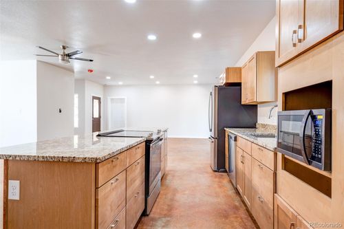 818 E Cucharras St, Colorado Springs, CO, 80903-3622 | Card Image