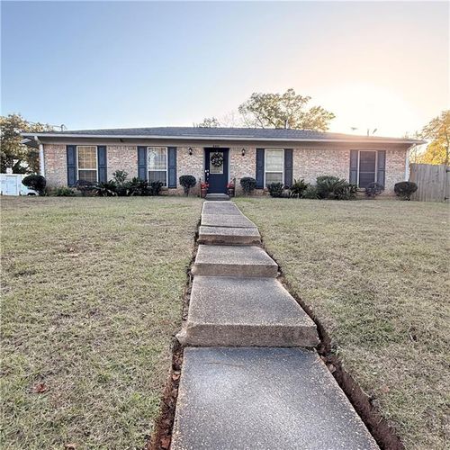 5401 Raines Dr, Mobile, AL, 36609-2142 | Card Image
