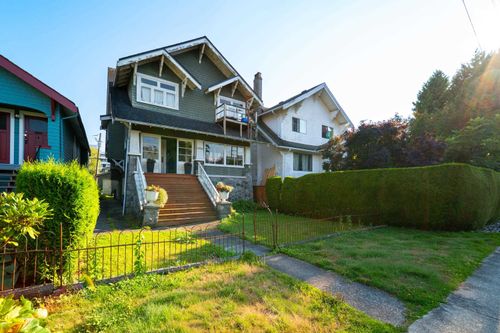 3144 W 7th Avenue, Vancouver, BC, V6K2A1 | Card Image