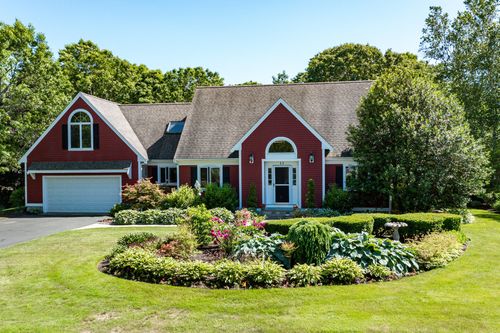 11 Polaris Dr, Mashpee, MA, 02649-3453 | Card Image
