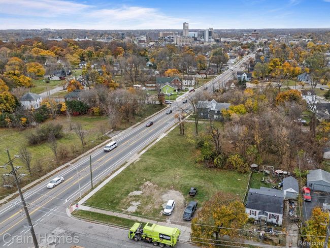 431 N Perry St, Home with 0 bedrooms, 0 bathrooms and null parking in Pontiac MI | Image 9