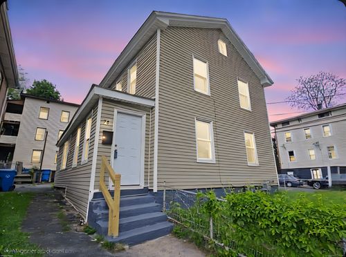 78 Tremont St, New Britain, CT, 06051-1117 | Card Image