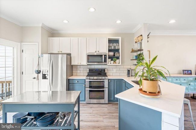 10136 Pale Rose Loop, Townhouse with 3 bedrooms, 3 bathrooms and null parking in BRISTOW VA | Image 18