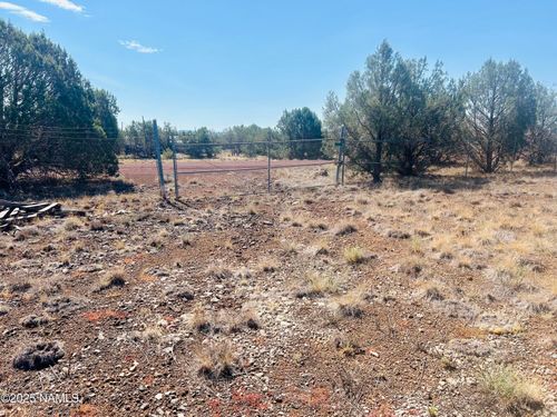 3607 N Double A Ranch Rd, Ash Fork, AZ, 86320 | Card Image