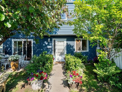 1-251 90 Avenue Se, Calgary, AB, T2J0A4 | Card Image