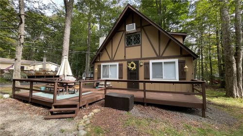 136 Tomhickon Trl, POCONO LAKE, PA, 18347-8202 | Card Image