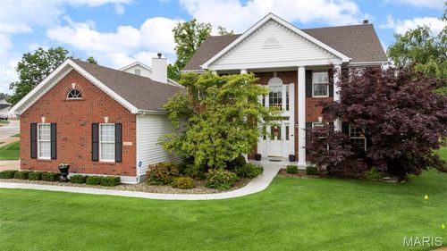 16368 Cherry Orchard Dr, Grover, MO, 63040-1655 | Card Image