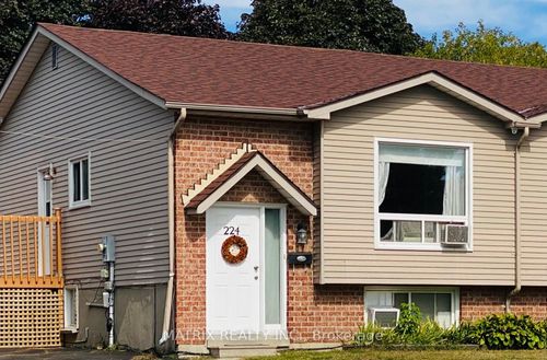224 Taunton Rd W, Oshawa, ON, L1G3T3 | Card Image