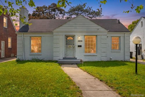 20033 Sorrento St, Detroit, MI, 48235-1128 | Card Image