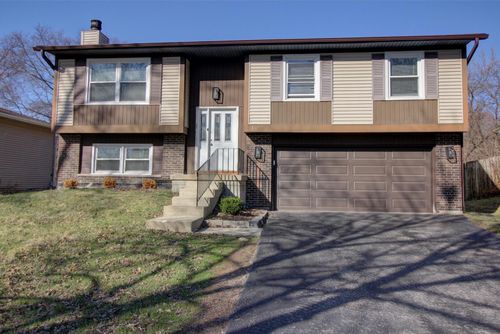 147 Grady Dr, Bolingbrook, IL, 60440-1502 | Card Image