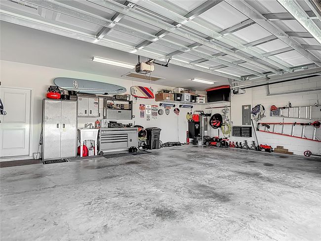 3 car garage with storage | Image 43