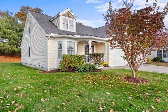 E - 4 Strawberry Ln, Condo with 2 bedrooms, 3 bathrooms and 1 parking in Hudson MA | Image 18