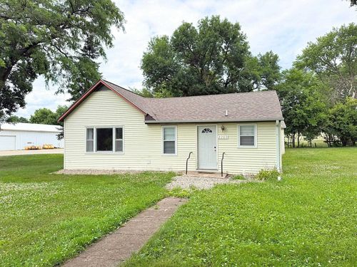 2709 15th St, Emmetsburg, IA, 50536-1876 | Card Image