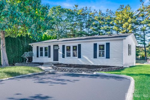 24 Fawn Run, Manalapan, NJ, 07726-3818 | Card Image