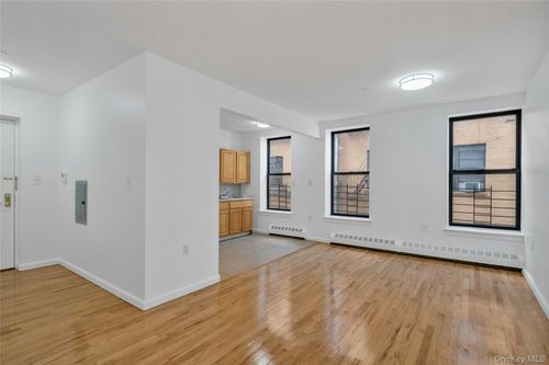 5a-2023 Belmont Ave, Bronx, NY, 10457-3533 | Card Image