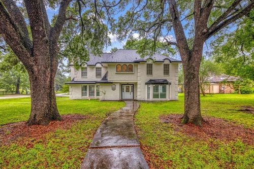561 Brandon Rd, Conroe, TX, 77302-3771 | Card Image