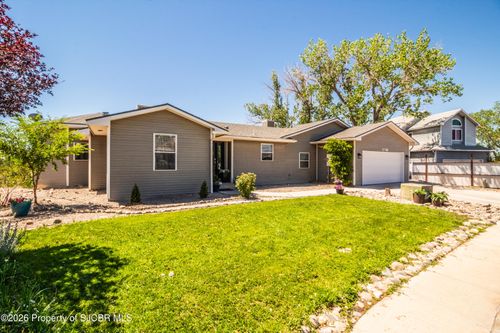 2700 Eastridge Court, Farmington, NM, 87401 | Card Image