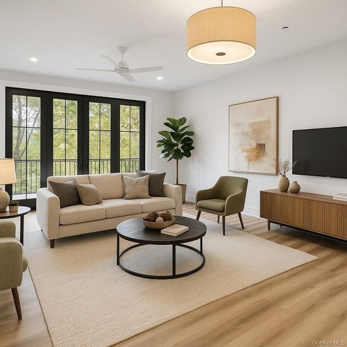 8-34 Clinton Ave, Dobbs Ferry, NY, 10522-2202 | Card Image