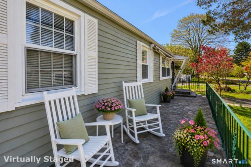 7 Mohawk Dr, Unionville, CT, 06085-1411 | Card Image
