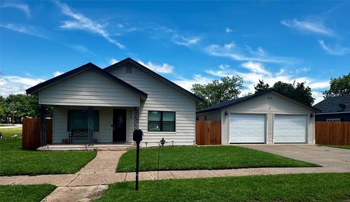 508 N Tackitt St, Seymour, TX, 76380-1744 | Card Image