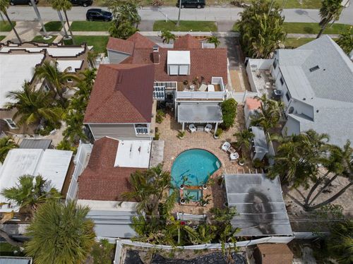 806 Narcissus Ave, CLEARWATER BEACH, FL, 33767-1334 | Card Image
