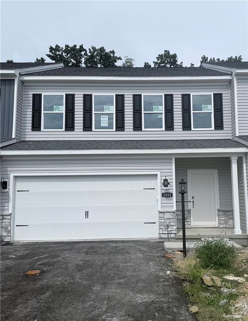 3202 Maple Crest Ct, Butler, PA, 16001-2958 | Card Image