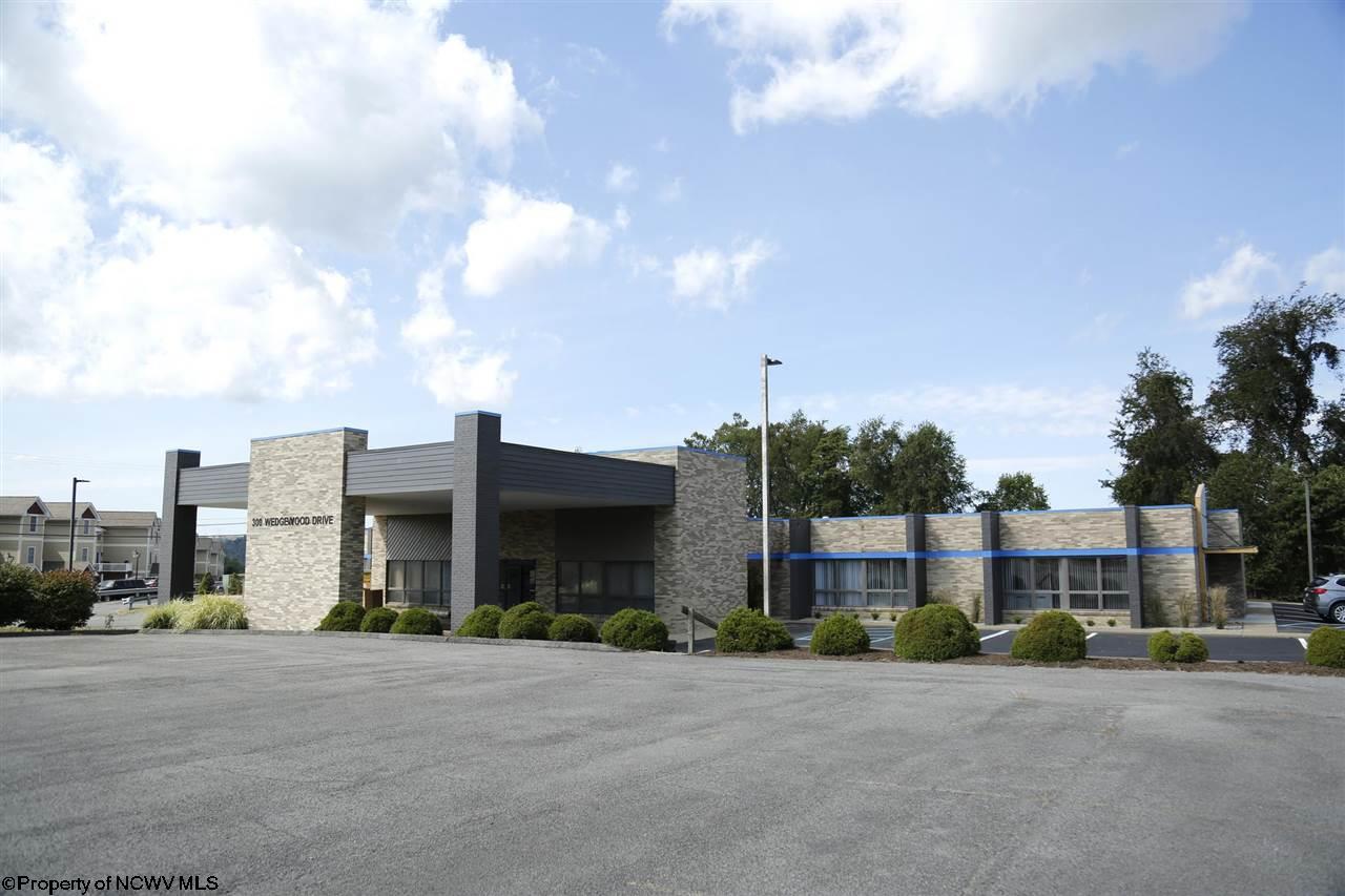 300 Wedgewood Dr, Morgantown, WV 26505