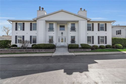 e-660 Youngs Rd, Amherst, NY, 14221-3783 | Card Image