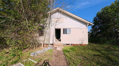 526 Wallace St, East Bernard, TX, 77435-9605 | Card Image