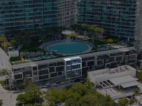 bh4-650 Ne 32nd St, Miami, FL, 33137-4244 | Card Image