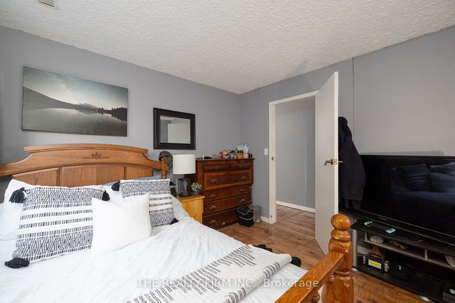 1707 Hansuld St, Home with 6 bedrooms, 2 bathrooms and 4 parking in London ON | Image 23