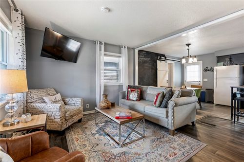 110 Se 13th St, Bentonville, AR, 72712-6316 | Card Image