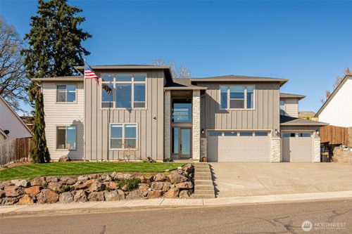 123 W 13th Way, La Center, WA, 98629-5488 | Card Image