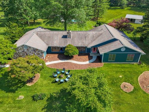 569 Sprinkle Rd, Fincastle, VA, 24090-5224 | Card Image