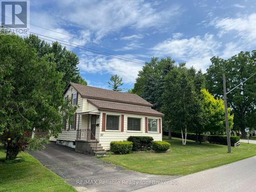 37 Front Road, Huron East (Egmondville), ON, N0K1G0 | Card Image