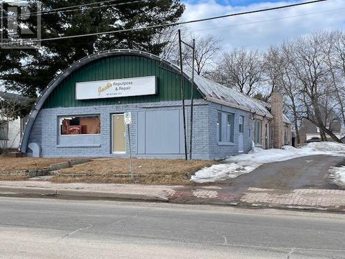 117 Duke St, Dryden, ON, P8N1G4 | Card Image