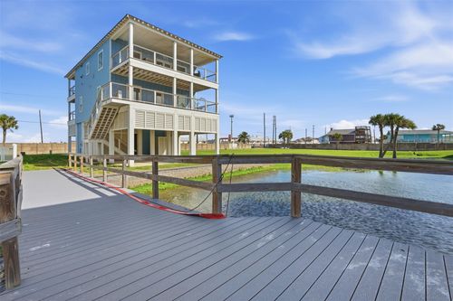 18 Blue Heron Cir, Jamaica Beach, TX, 77554 | Card Image