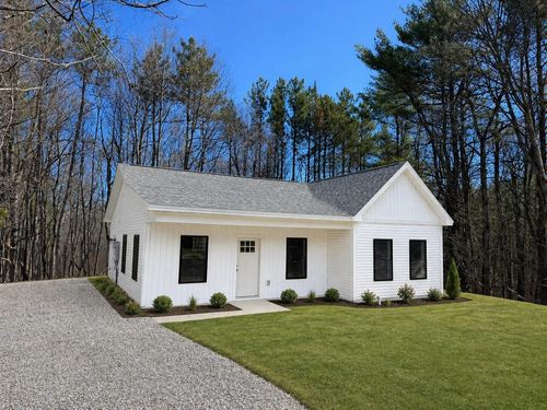 15 Sylvan Road, Orono, ME, 04473 | Card Image